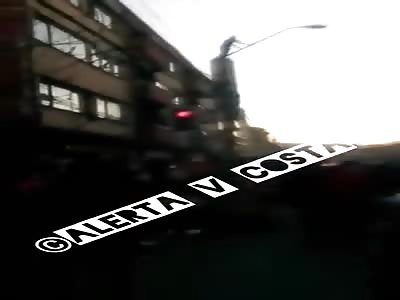 Idiot Gets Cut Down While Trying to Kill Himself from Lamppost 