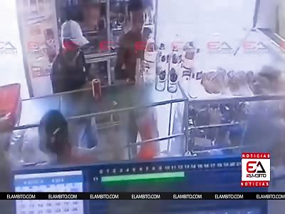 CCTV Murder in Las Flores @00:50