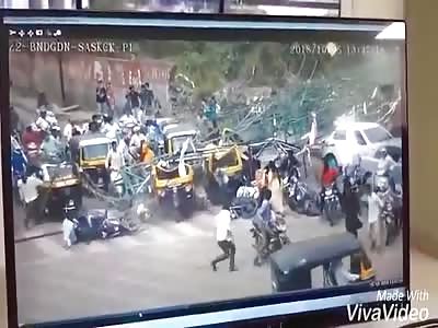 Billboard Falls onto Traffic Killing 3 + Aftermath