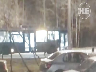 Man dies when getting off the tram