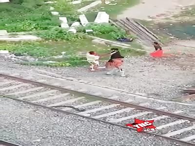 Police Beaten by the Liquor Mafia in Bihar