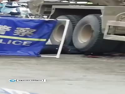 Die crushed by truck