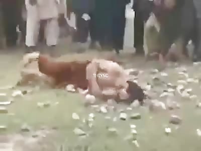 Man stoned to death in Ghor Afghanistan, (different angle).