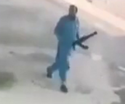 Hitman open fire in broad daylight