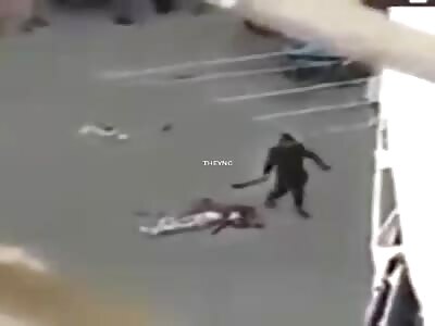 Brutal Hack and Beheading in Broad Daylight