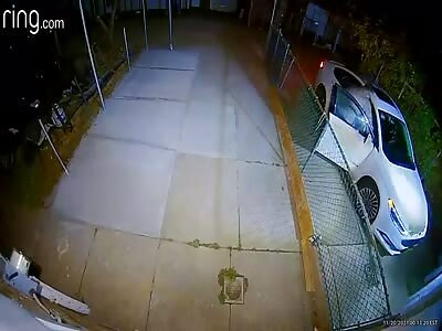 They try to mug the wrong guy