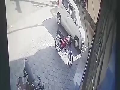 Chughtai Lab Employee Killed in Broad Daylight