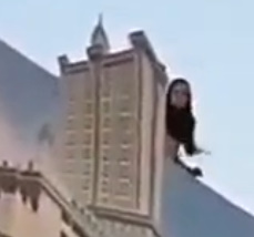 Lovesick Woman Jumps to Her Death from Highway Overpass