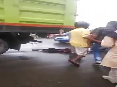 Woman hit on her motorcycle is left with exposed organs