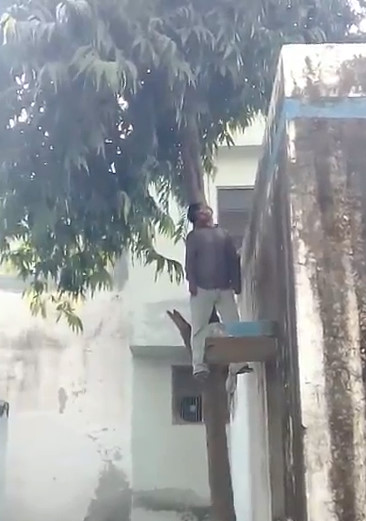 Depressed man commits suicide in park