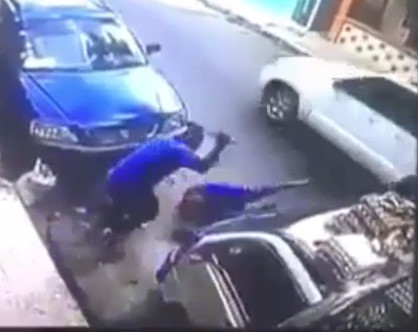 Thief  HAND Chopped  with Machete for steals a bunch of bananas