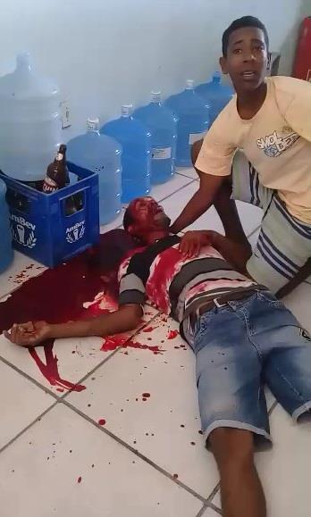 Man executed inside a bar