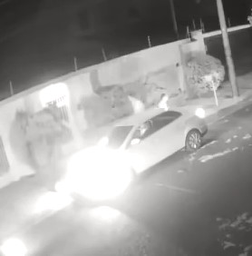 Instant Justice:Taxi driver perceives that he will be Robbed and Runs over Thief