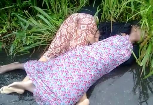 Warning: Two young girls found murdered on the roadside