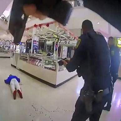 Houston Police Shoot Suspect At a Mall After He Allegedly Shot A Deputy