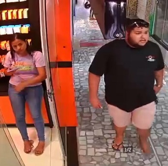 Sicarios Open Fire In The Store Killing Two (Full)