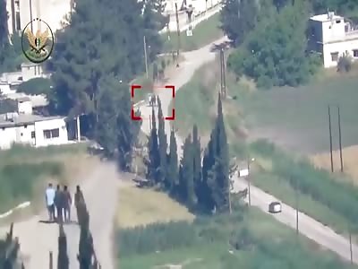 Syria: Video shows FSA rebels blowing up group of regime fighters with