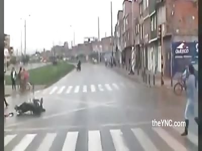 BOGOTÃ.  Accident between a motorcyclist and bus