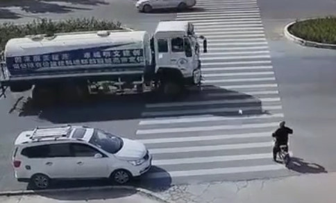 No Country for Old Scootermen