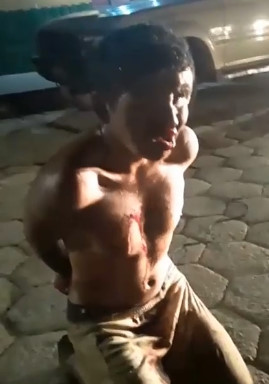 Woman Beat Up Thief For Stealing Bags In Bolivia