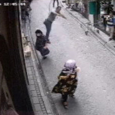 Hard Landing of a Worker In Turkey 