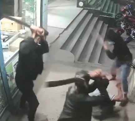 DAMN! Most Ruthless Sword Attack I've Seen In Months