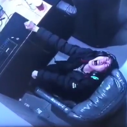 Gamer Suffers Defeat Mid-Game