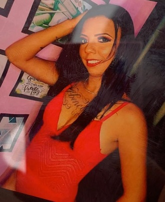 Woman Chilling At The Intersection Shot In The Head by Ex Brother In Law 