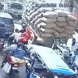 Heavy Cargo Falls On Couple In India