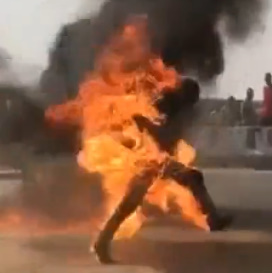 Robber Set Ablaze By Blood Thirsty Mob