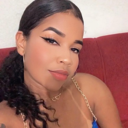 Woman Stabbed to Death by EX Boyfriend In Front of Her Kid