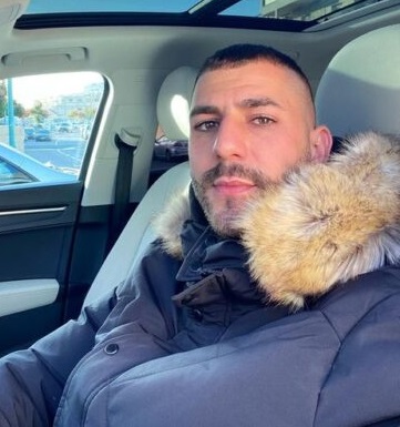 Cold Blooded..Dude Calling for Help on His Cell Phone Is Shot.