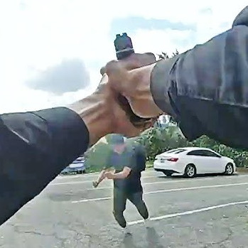 LAPD Cop Shoots Stabbing Suspect Who Charges At Him With a Knife