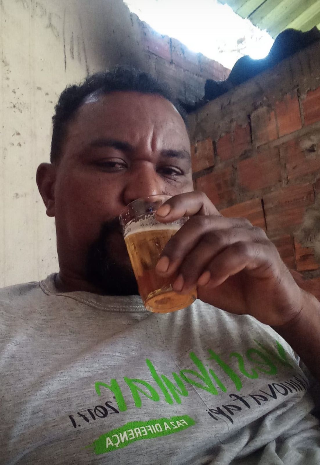 Mechanic Killed By Machete Blows To The Skull, Brains Lying In The Distance