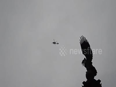 Starbucks & McDonalds attacked in Paris violent yellow vest protests