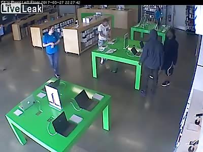 Apple Store Robbed In Plain Daylight