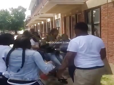 Dude 2 Piece Combos A Girl For Jumping Into The Fight!