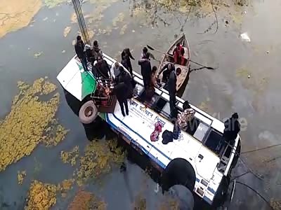 Bus full of passengers fell in drain, Rescued by local people