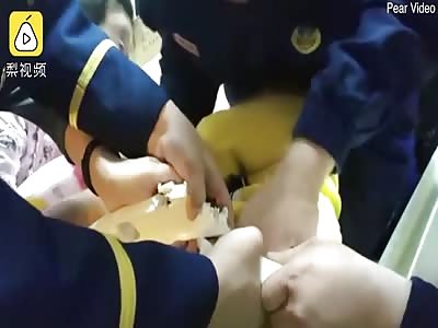 6y old Chinese boy rescued after being stuck in toilet seat