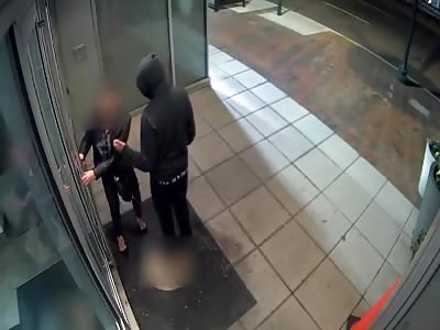 Fake ride-share driver steals purse after following woman