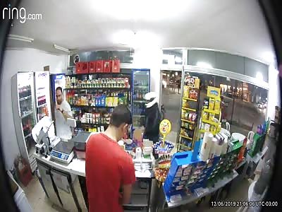 Robber Dies after Shooting Himself in Groin in Botched Store Raid