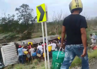 Shocking Moment of Explosion of Tank Truck Carrying Gasoline (Extended Version)