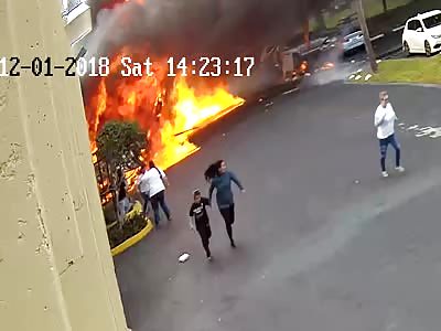 Dramatic video shows Fort Lauderdale plane crash