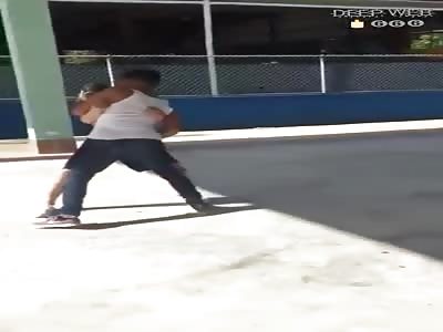 Man get blow in fight 