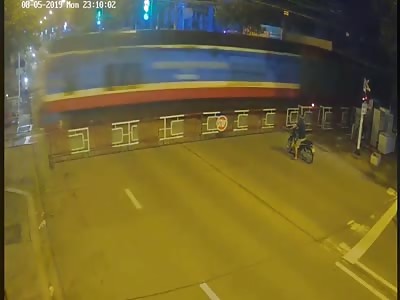 Red Ring of Death (by Train)