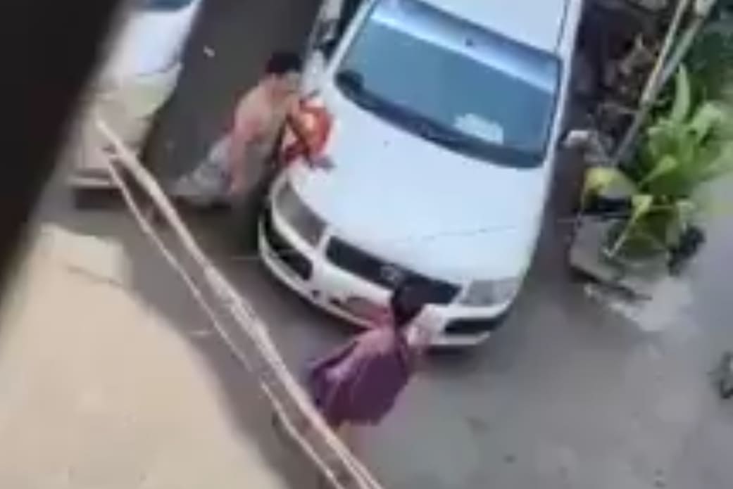 Guy Leaking After Being Fatally Stabbed