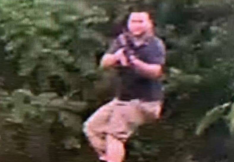 Florida Man Shot After Pointing Rifle at Officers