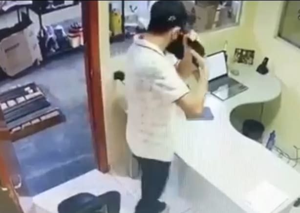 Man Turns Gun On Himself After Killing Former Boss