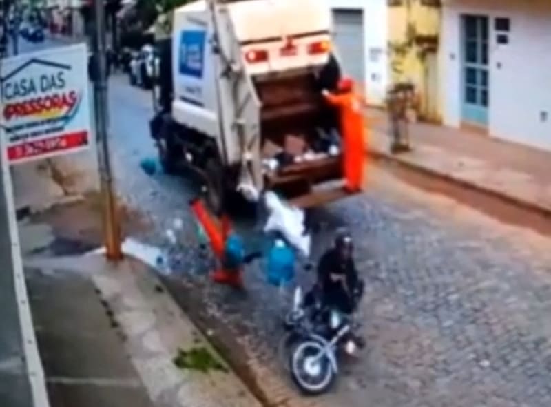 Garbageman Goes Night Night 