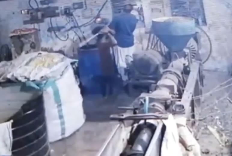 Man Beats Factory Co-Worker To Death